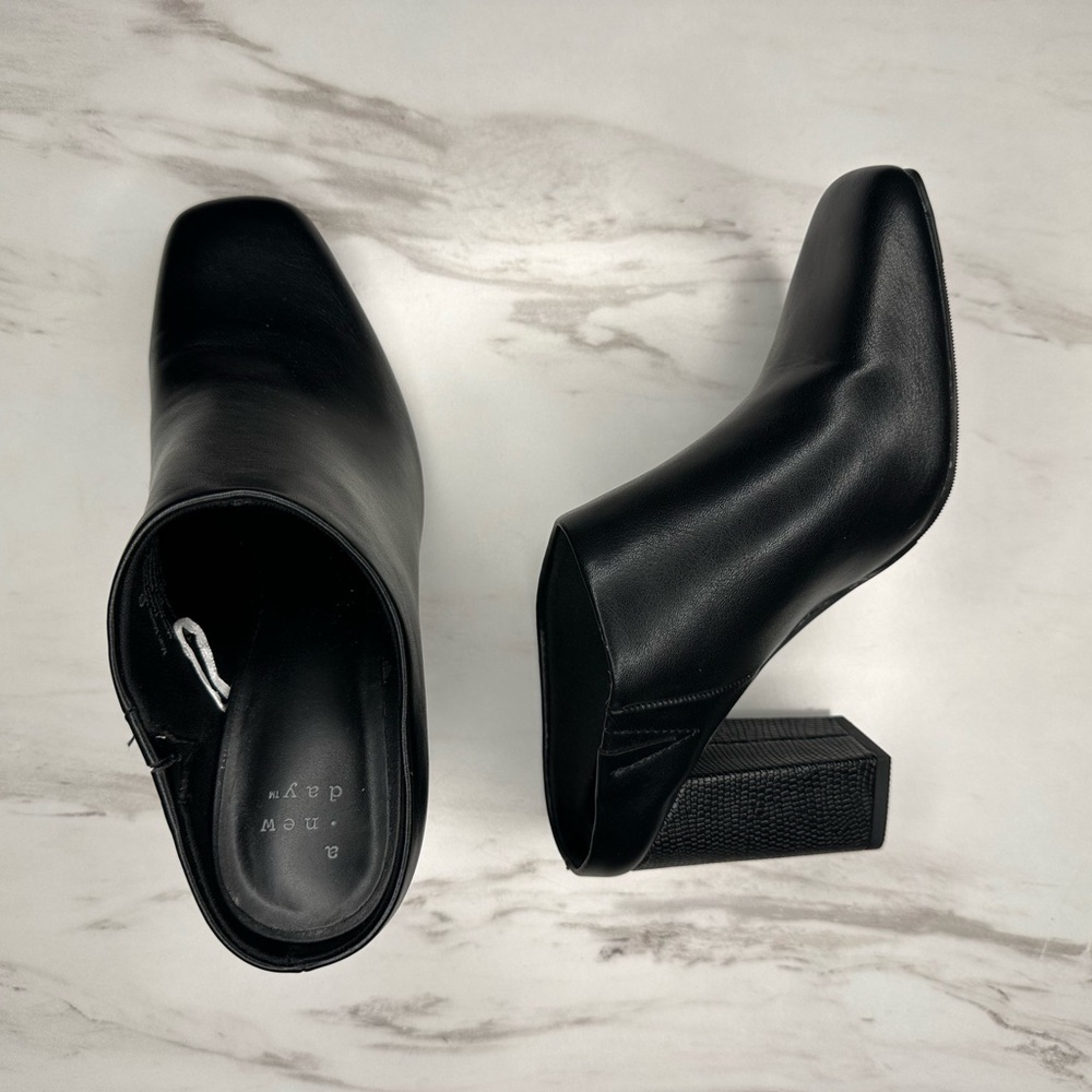 Black | A new day | Heeled Mules Size 6